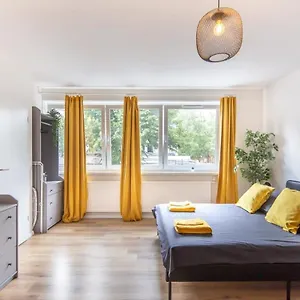  Apartment Schulterblatt-apartments Unit 3 For 5