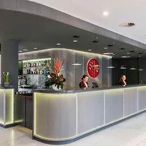 4* מלון דירות Nh Collection